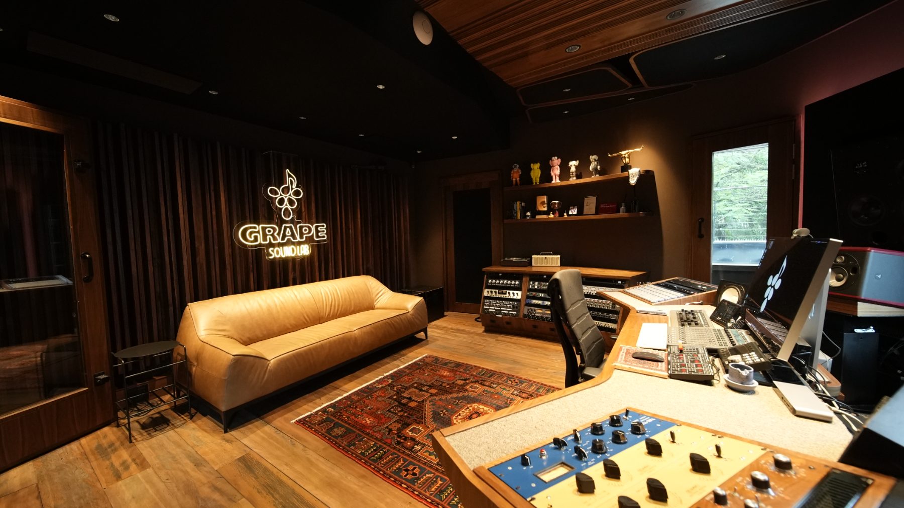 Estúdio A · control room e lounge