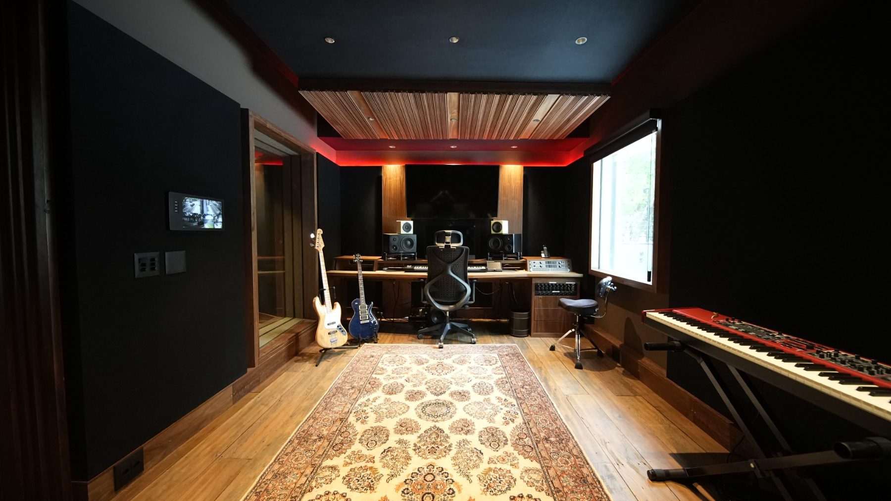 Estúdio B · control room